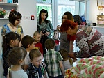22 мая 2016 года воспитанники группы "Звездочки" вместе с родителями и воспитателями провели очередной воскресный поход в одно из интереснейших мест г.Калининграда - на фабрику по изготовлению карамели "Карамелькино"